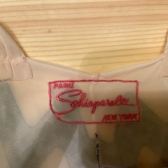 Schiaparelli very rare gown, circa 30s-40s, pink w/black lace, 36 exc. condition - Picture 5 of 5